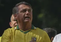 Bolsonaro pede um minuto de silêncio por vítimas de acidente aéreo