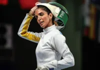 Brasileira passa mal durante competição e revela tumor nas costas