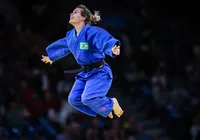 Brasileira vence argentina e garante primeira medalha do judô em Paris