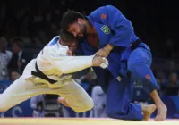 Brasileiro perde nas quartas, mas segue em busca do bronze no judô