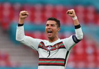 CR7 atinge 1 bilhão de seguidores nas redes sociais e celebra feito