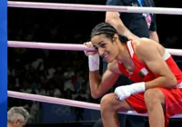 Comitê Olímpico da Argélia desmente boato de que boxeadora seja trans