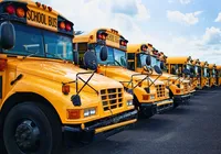 Criança é esquecida em ônibus e fica presa por 7 horas