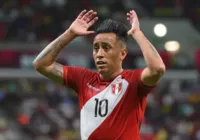 Cueva é demitido do Cienciano após denúncia de violência doméstica