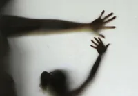 Esposa de foragido por abusar das filhas já tinha medida protetiva imagem