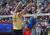 Dupla brasileira sofre com cubanos e perde no vôlei de praia