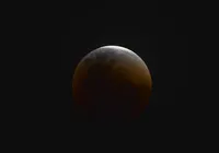 Eclipse lunar fica visível em todo Brasil; saiba como assistir