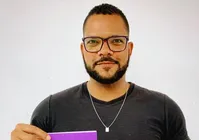 Escritor baiano expõe livro na Bienal de São Paulo