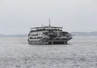 Falta de embarcações faz usuários do ferry-boat sofrerem