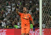 Fluminense vence Grêmio nos pênaltis e vai às quartas da Libertadores