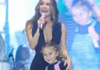 Claudia Leitte e sua filha Bela brilham em apresentação na Bahia