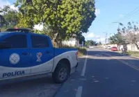 Homem é assassinado com 30 tiros enquanto pilotava moto em Feira