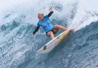 Jogos de Paris: Tati Weston-Webb fica com prata no surfe feminino