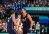 Jokic marca triplo-duplo, e Sérvia fatura bronze no basquete masculino