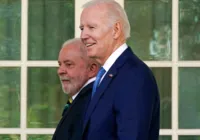 Lula e Biden devem conversar por telefone nesta terça