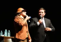 Mução e Renan da Resenha apresentam nova comédia nesta sexta