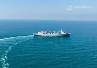 Navio chinês invade águas japonesas uma semana após invasão aérea