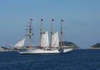 Navio-escola da Marinha chilena é aberto à visitação pública