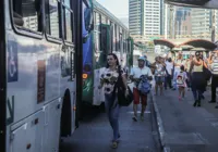 Após episódio de violência, ônibus voltam a circular em bairro de Salvador