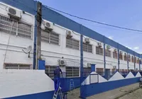 Professora diz ter sido espancada por mãe de aluna em porta de escola