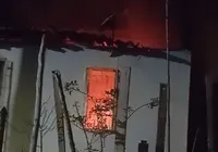 Suspeito de homicídio é linchado e tem casa incendiada na Bahia