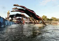 Triatlo paralímpico é adiado por má qualidade da água do Rio Sena