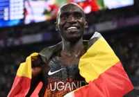 Ugandês Cheptegei vence os 10.000m em Paris com recorde olímpico