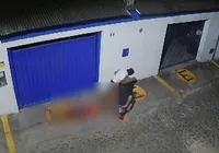 Vídeo flagra suspeitos arrastando corpo de mulher morta com espátula