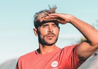 Zac Efron sofre acidente em piscina e estado de saúde vem à tona imagem