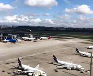 Aeroporto de Guarulhos interrompe operação após suspeita de incêndio