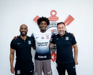 Alvo do Bahia, atacante do Grupo City é anunciado no Corinthians