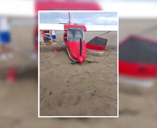 Avião faz pouso forçado e hélice fica presa em banco de areia na Bahia