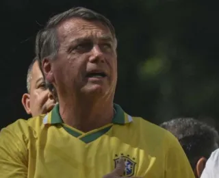 Bolsonaro pede um minuto de silêncio por vítimas de acidente aéreo