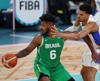 Brasil perde para França na estreia do basquete nas Olimpíadas