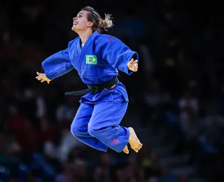 Brasileira vence argentina e garante primeira medalha do judô em Paris