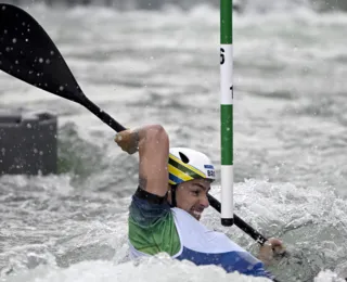 Brasileiro comete erro grave e está fora da decisão na canoagem slalom