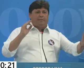 Candidato rebate crítica em debate: "Chupa aqui para ver se sai leite"