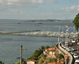 Homens são mortos em frente a restaurantes de luxo na Av. Contorno