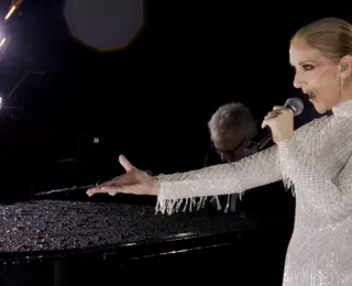 Céline Dion critica uso de música de Titanic em comício