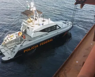 Cinco imigrantes clandestinos são resgatados em navio no Brasil