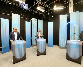 Debate derradeiro é marcado por ausência de Bruno e ataques