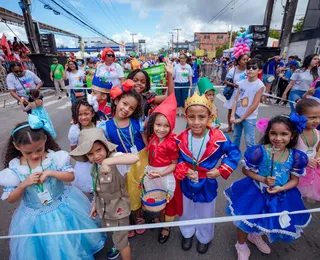 Desfile marca celebração dos 266 anos de emancipação de Camaçari