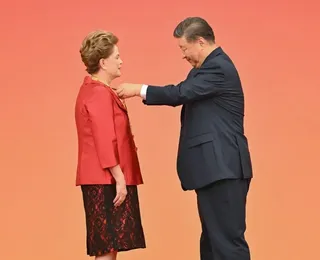 Dilma recebe medalha de presidente chinês Xi Jinping