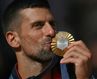 Djokovic vence Alcaraz e conquista ouro olímpico inédito em Paris