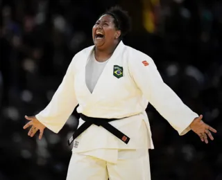 É OURO!!! Brasileira Beatriz Souza é campeã no judô