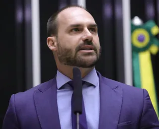 Eduardo Bolsonaro viajou em avião do mesmo modelo 1 dia antes da queda