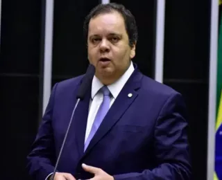 Elmar segue candidato na Câmara, diz presidente do União Brasil