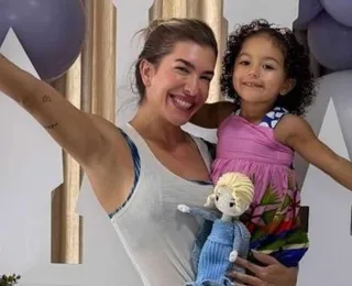 Lore Improta causa com decisão na alimentação da filha: "Mãe chata"