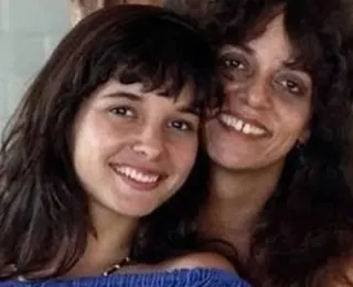 Gloria Perez 'abraça' filha assassinada há 32 anos e fica emocionada