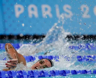 Histórico! Brasileira conquista vaga à final da natação após 76 anos
